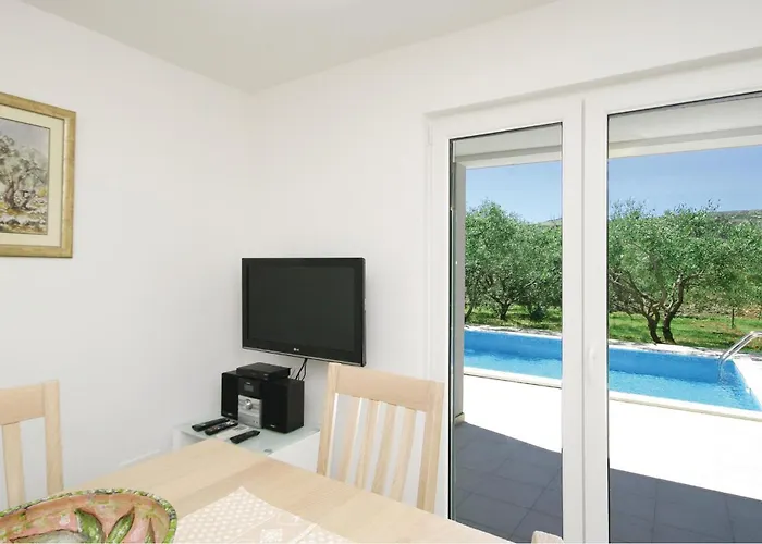 Pet Friendly In Ferienhaus Plano