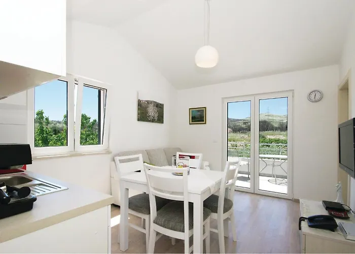 Pet Friendly In Ferienhaus Plano